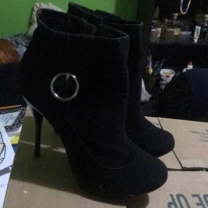 Ankle boots
